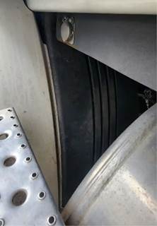 Freightliner Cascadia 113 Inner Fender
