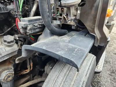Freightliner Cascadia 113 Inner Fender
