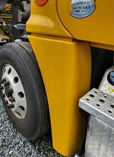 Freightliner Cascadia 125 Inner Fender