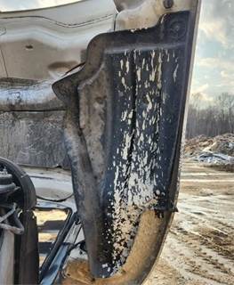 Freightliner Cascadia 126 Inner Fender