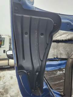 Freightliner Cascadia 126 Inner Fender