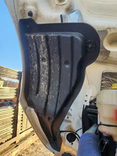 Freightliner Cascadia 126 Inner Fender