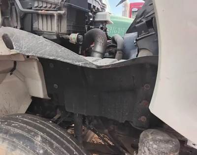 International DuraStar 4300 Inner Fender