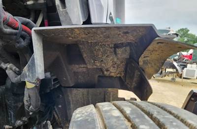 Peterbilt 579 Inner Fender