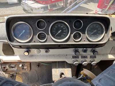 Ford 8000 Instrument Panel Cluster