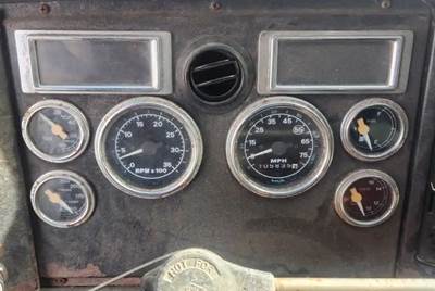 Ford L8000 Instrument Panel Cluster