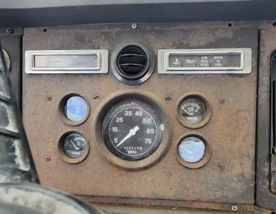 Ford LN8000 Instrument Panel Cluster