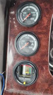 Freightliner 114SD Instrument Panel Cluster