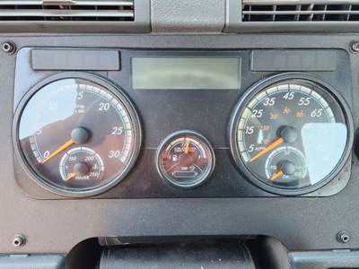 Freightliner Cascadia 113 Instrument Panel Cluster