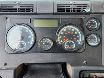 Freightliner Cascadia 113 Instrument Panel Cluster