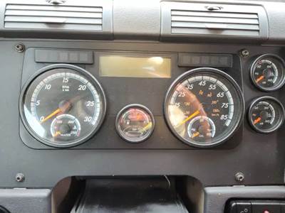 Freightliner Cascadia 125 Instrument Panel Cluster