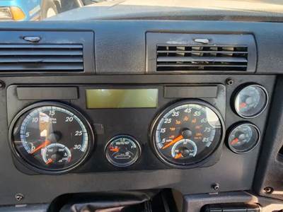 Freightliner Cascadia 125 Instrument Panel Cluster
