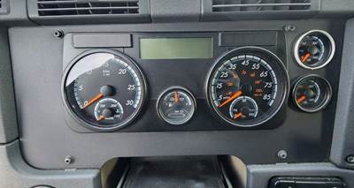 Freightliner Cascadia 125 Instrument Panel Cluster