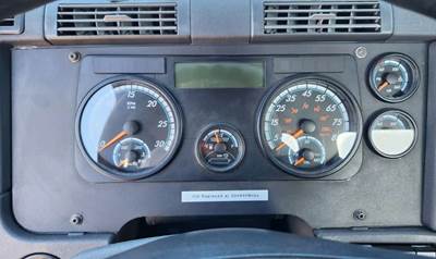 Freightliner Cascadia 125 Instrument Panel Cluster