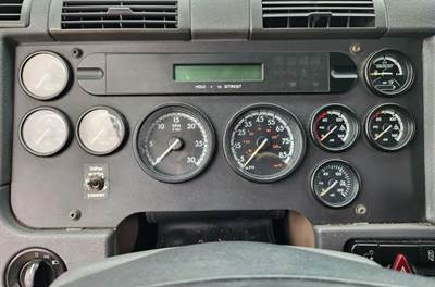 Freightliner Cascadia 125 Instrument Panel Cluster