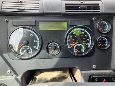 Freightliner Cascadia 125 Instrument Panel Cluster