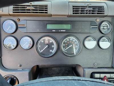 Freightliner Cascadia 125 Instrument Panel Cluster