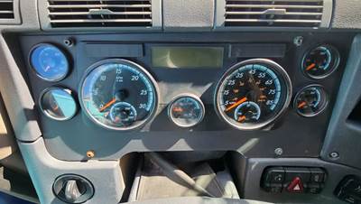 Freightliner Cascadia 125 Instrument Panel Cluster