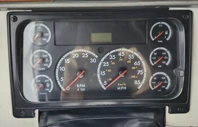 Freightliner Columbia 112 Instrument Panel Cluster