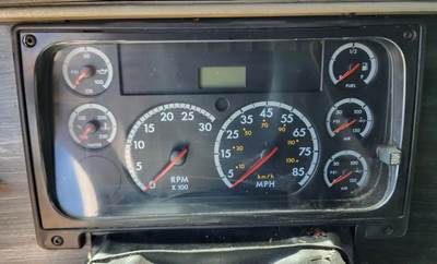 Freightliner Columbia 120 Instrument Panel Cluster