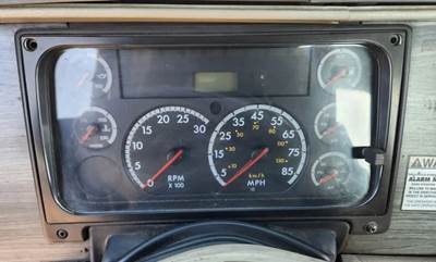Freightliner Columbia 120 Instrument Panel Cluster