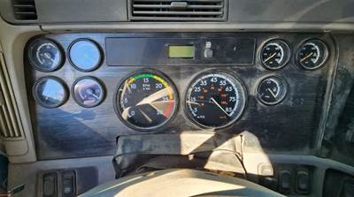 Freightliner Columbia 120 Instrument Panel Cluster for a 2018 Freightliner Columbia 120 Glider