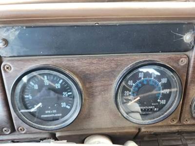 Freightliner FLC Instrument Panel Cluster