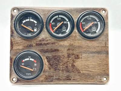 Freightliner FLD112 Instrument Panel Cluster