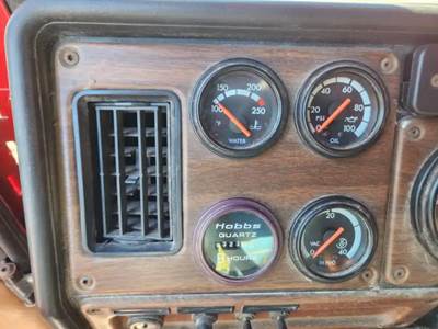 Freightliner FLD112SD Instrument Panel Cluster
