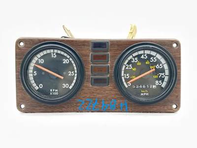 Freightliner FLD120 Instrument Panel Cluster