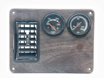 Freightliner FLD120 Instrument Panel Cluster