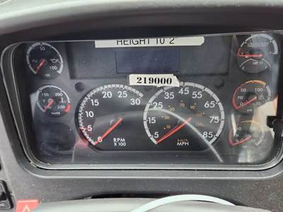 Freightliner M2 106 Instrument Panel Cluster