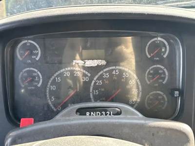 Freightliner M2 106 Instrument Panel Cluster