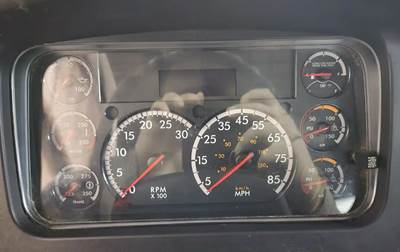 Freightliner M2 106 Instrument Panel Cluster