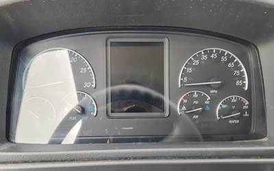 Freightliner M2 106 Instrument Panel Cluster