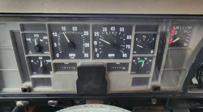 International 2574 Instrument Panel Cluster