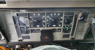 International 2574 Instrument Panel Cluster