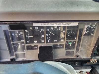 International 2574 Instrument Panel Cluster