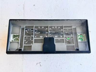 International 4700 Instrument Panel Cluster