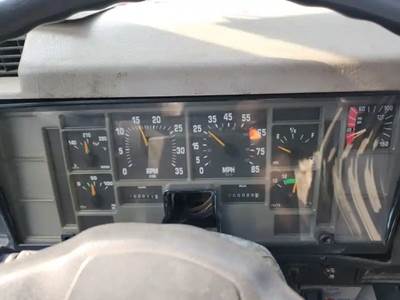International 4900 Instrument Panel Cluster
