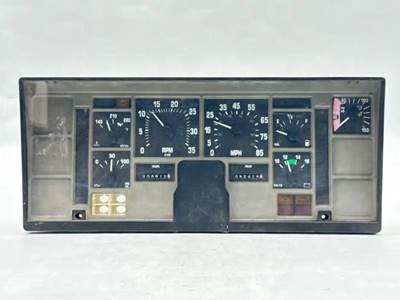 International 4900 Instrument Panel Cluster