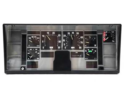 International 4900 Instrument Panel Cluster