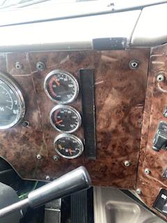 International 9200i Instrument Panel Cluster