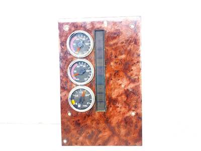 International 9200i Instrument Panel Cluster
