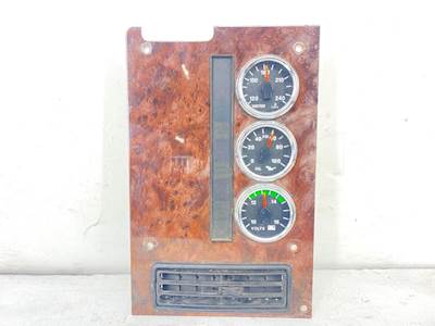 International 9200i Instrument Panel Cluster