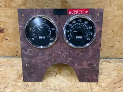 International 9200i Instrument Panel Cluster