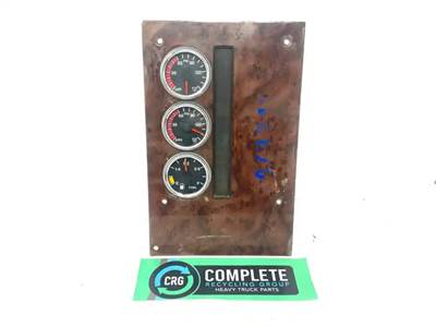 International 9200i Instrument Panel Cluster