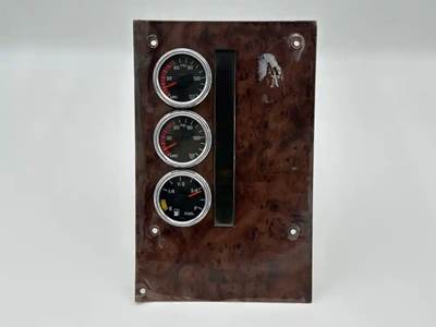 International 9200i Instrument Panel Cluster