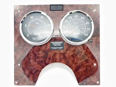 International 9200i Instrument Panel Cluster