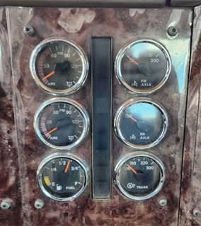 International 9200i Instrument Panel Cluster